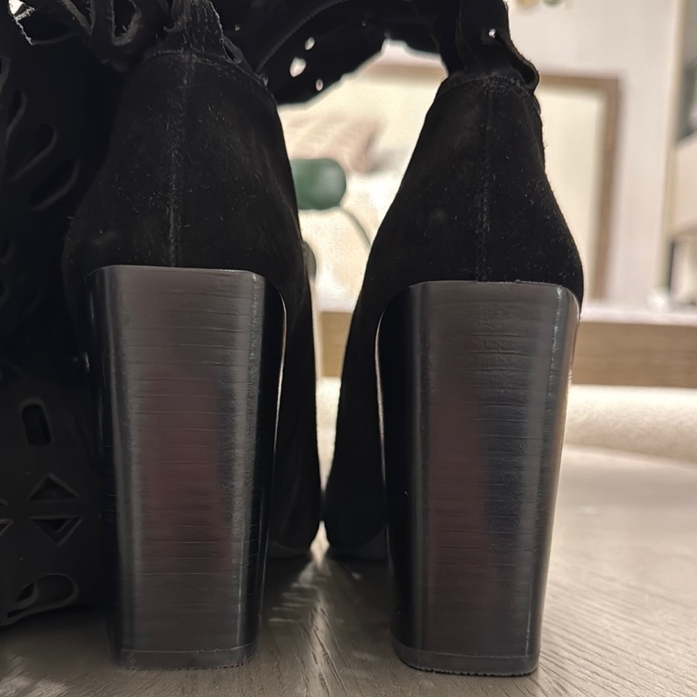 Jeffrey Campbell Black Over-the-Knee Boots with Chunky Heel - Picture 4 of 9